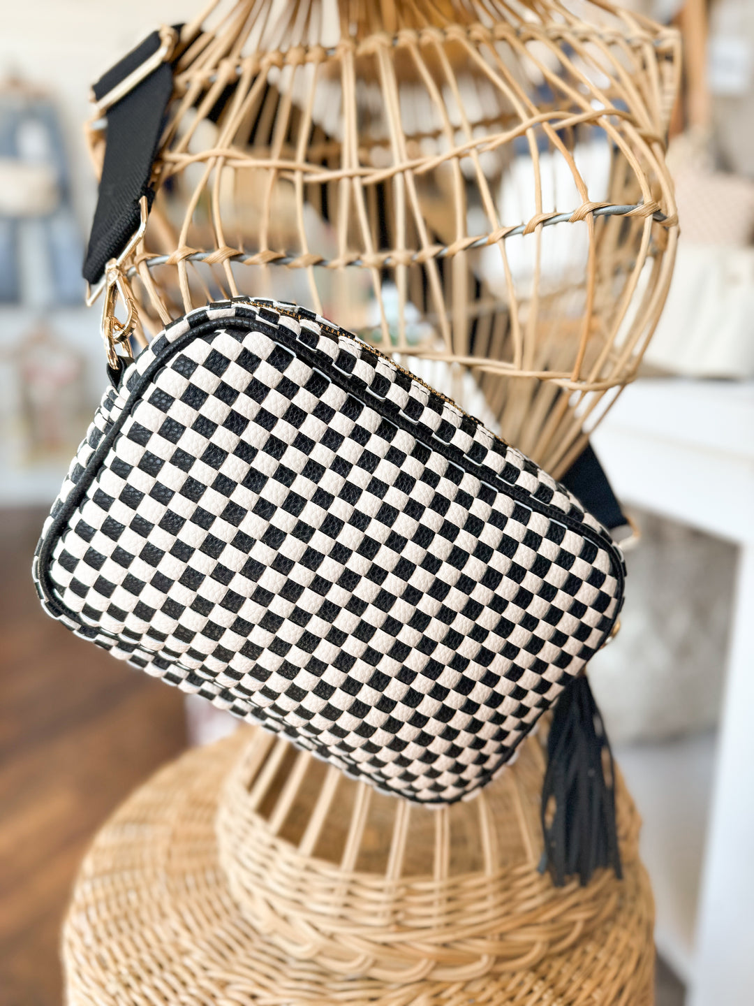 Woven Willow Camera Crossbody Bag - Checkered Black