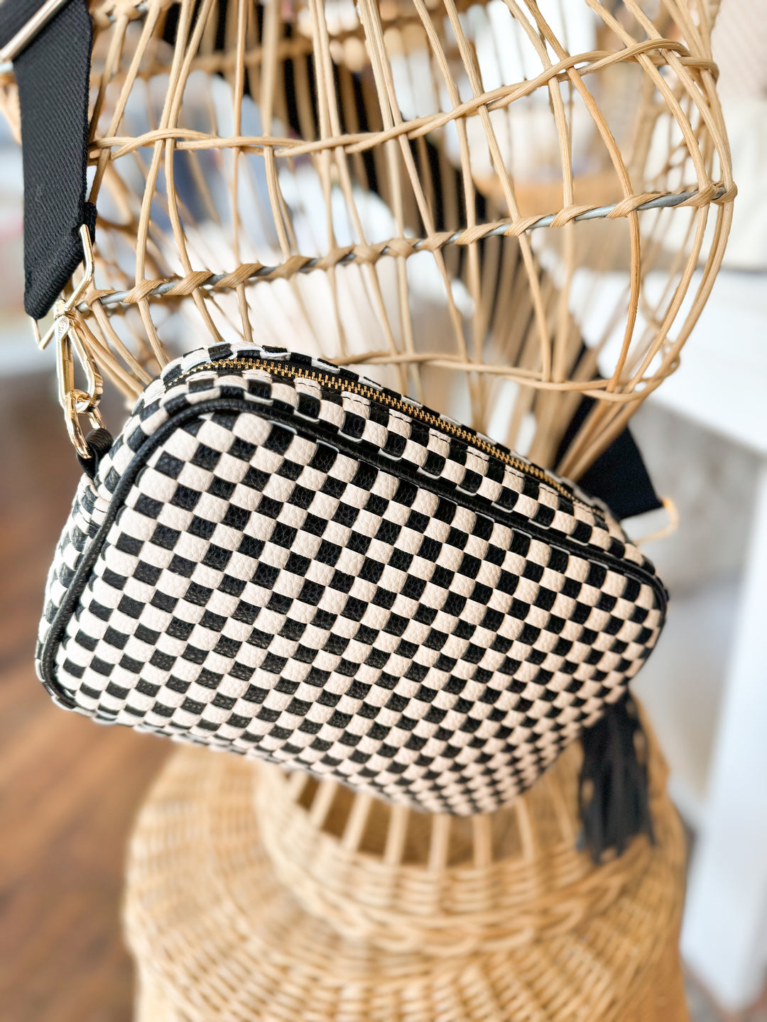 Woven Willow Camera Crossbody Bag - Checkered Black