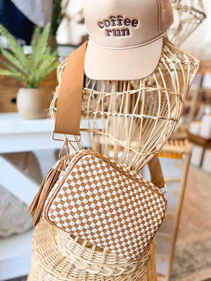 Woven Willow Camera Crossbody Bag – Checkered Brown